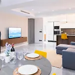 Florette 1br W Stunning Lounge Terrace By Arco Collection Apartmán