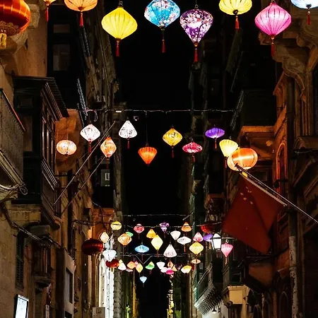 Florette 1br With Stunning Lounge Terrace By Arcobnb *