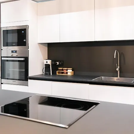 アパート Florette 1br With Stunning Lounge Terrace By Arcobnb フロリアーナ