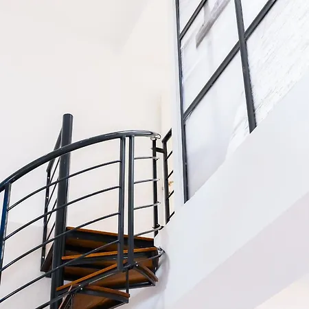 Florette 1br With Stunning Lounge Terrace By Arcobnb