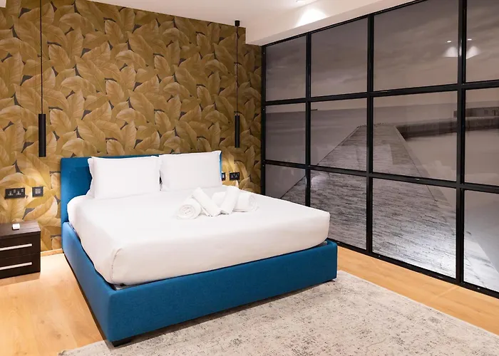 Florette 1br W Stunning Lounge Terrace By Arco Collection