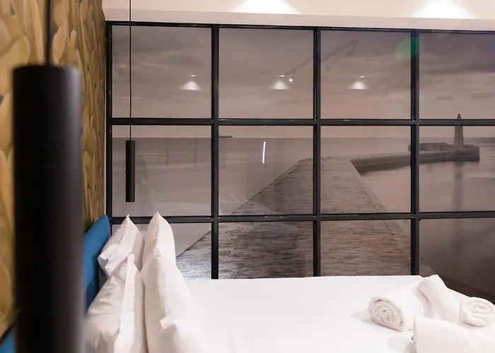 Florette 1br W Stunning Lounge Terrace By Arco Collection Apartment *