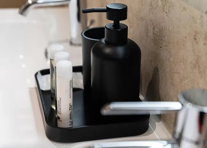 Florette 1br W Stunning Lounge Terrace By Arco Collection