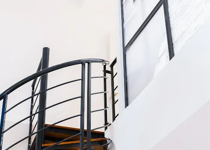 Florette 1br W Stunning Lounge Terrace By Arco Collection